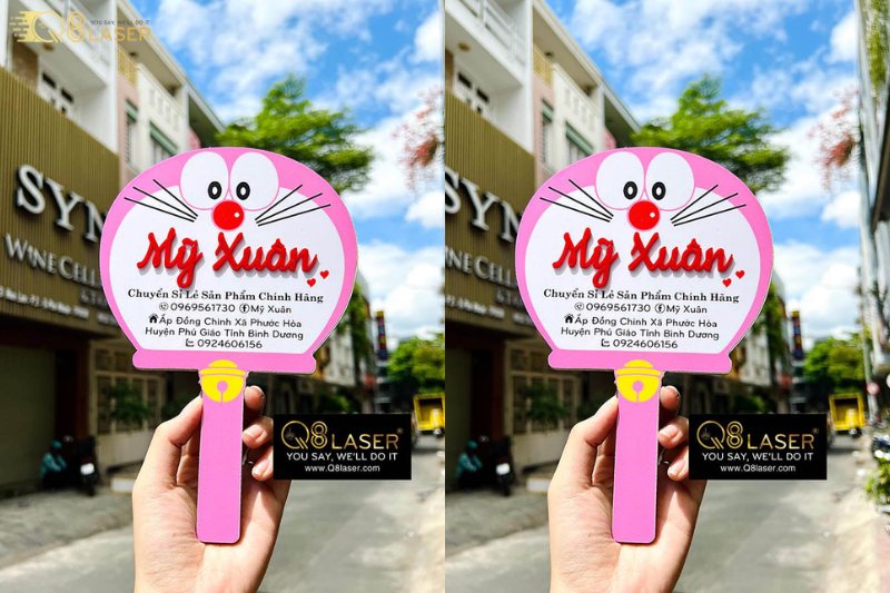 Bảng cầm tay chụp hình xinh xắn, dễ thương