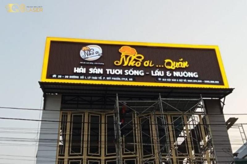 Bảng hiệu bán hải sản tươi sống thiết kế nổi bật