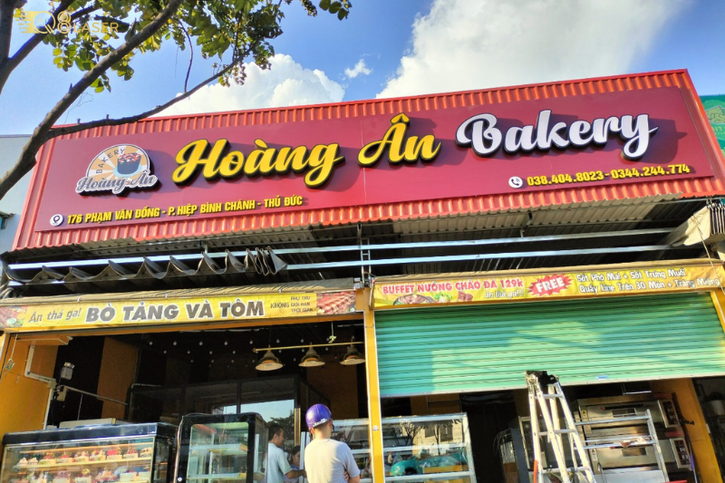Bảng hiệu bằng tôn đơn giản mà hiệu quả