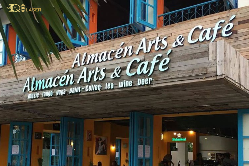 Bảng hiệu cafe xưa mang nét hoài cổ, ấm áp