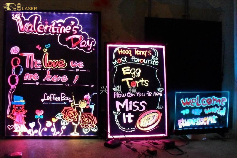 Bảng hiệu chữ dạ quang phù hợp nhiều mô hình