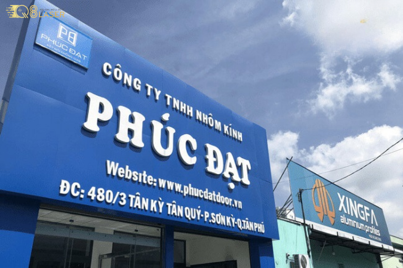 Bảng hiệu cửa hàng vật liệu xây dựng bền bỉ