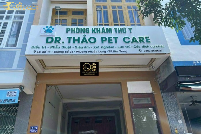 Bảng hiệu phòng khám thú y chuyên nghiệp.