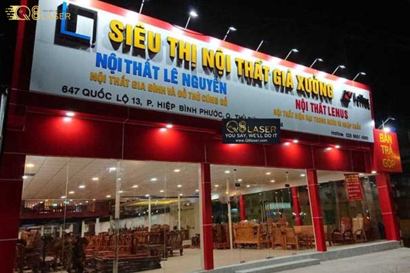 Bảng hiệu showroom nội thất dễ nhận diện