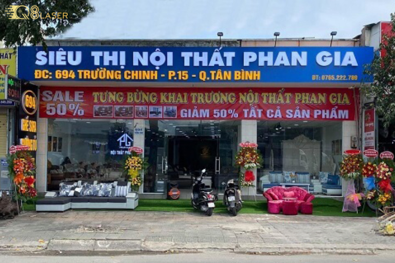 Bảng hiệu showroom nội thất thu hút ánh nhìn