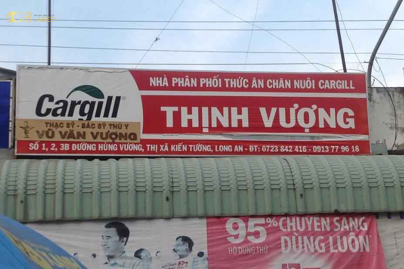 Bảng hiệu thức ăn chăn nuôi thiết kế nổi bật mặt tiền