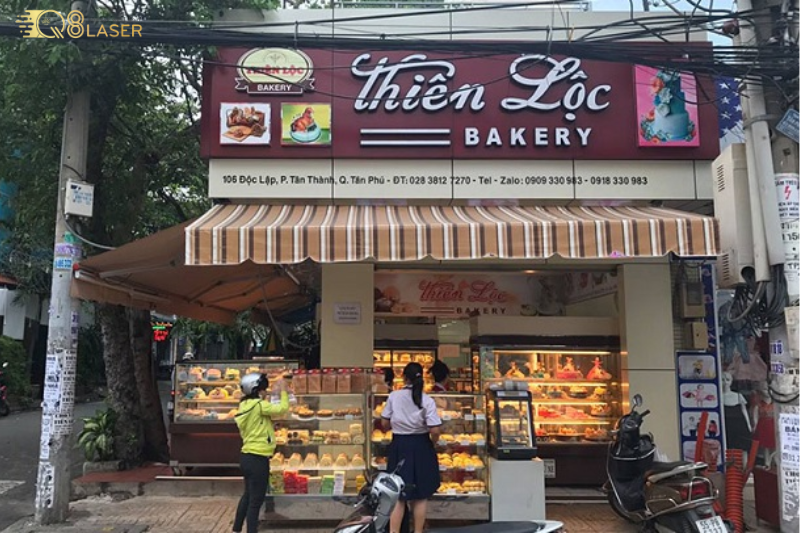 Bảng hiệu tiệm bánh kem đẹp, bền màu theo thời gian