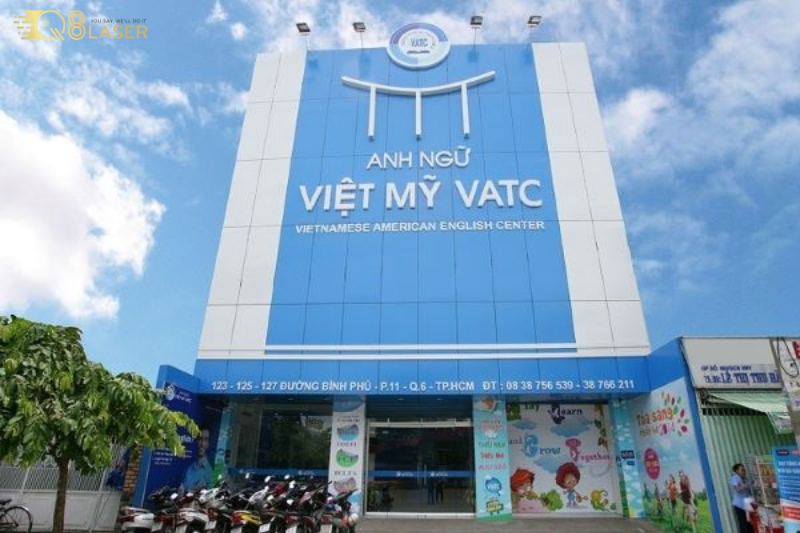 Bảng hiệu trung tâm tiếng Anh đẹp, thẩm mỹ cao