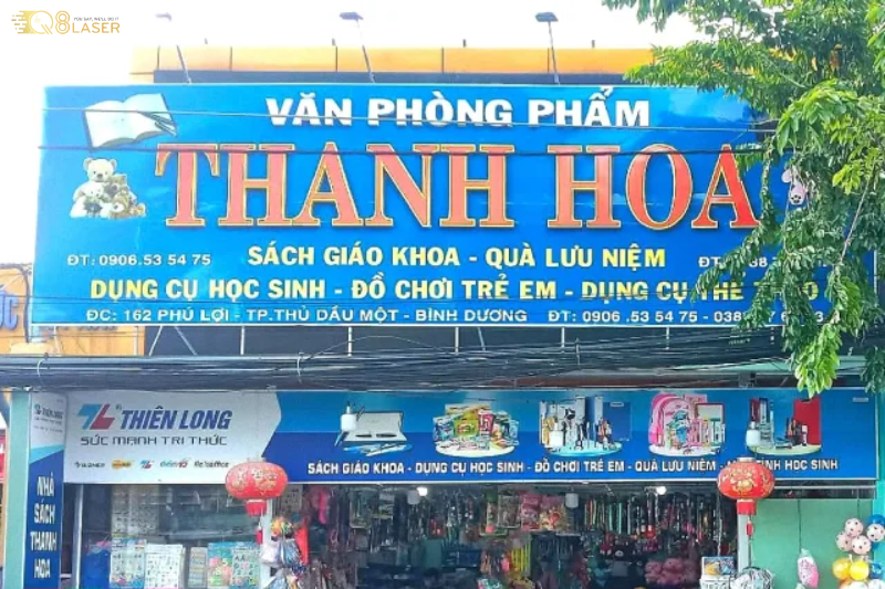 Bảng hiệu văn phòng phẩm đẹp, dễ đọc ban ngày