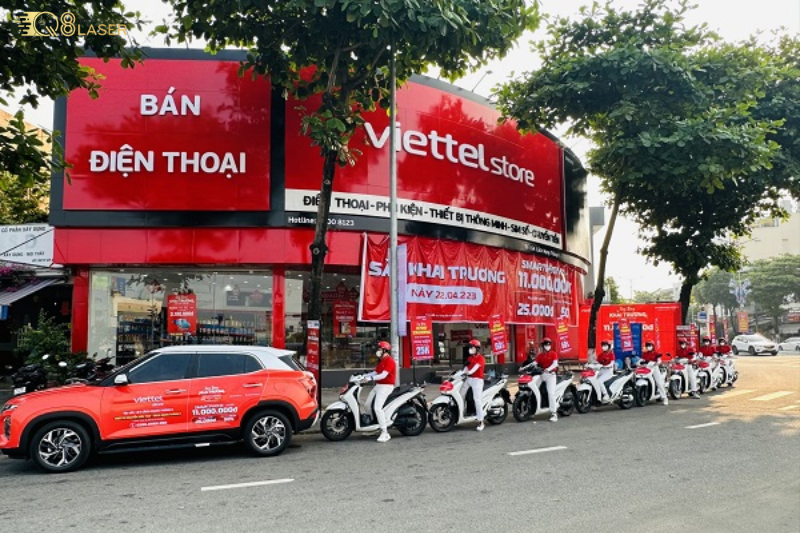 Bảng hiệu Viettel đơn giản mà hiệu quả.