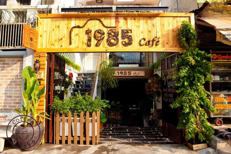 Biển hiệu cà phê tinh tế, dễ ghi nhớ