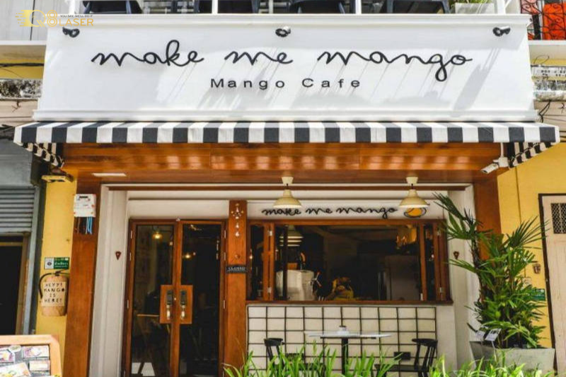 Biển quảng cáo cafe nổi bật cả ngày lẫn đêm