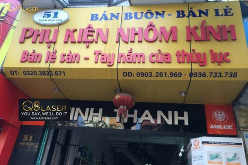Biển quảng cáo cơ khí thu hút khách hàng