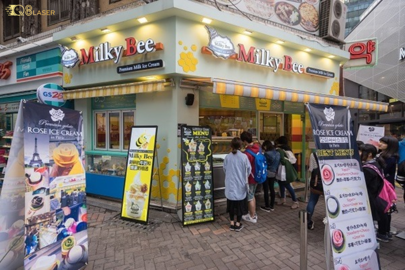 Biển quảng cáo kem tươi đẹp, dễ nhận diện thương hiệu