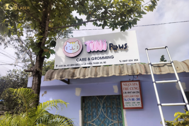 Biển quảng cáo thuốc thú y thiết kế bền đẹp.