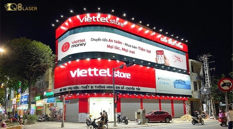 Biển quảng cáo Viettel thiết kế hiện đại.