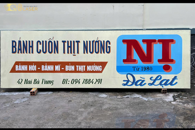 Biển quảng cáo xưa gợi nhớ một thời đã qua