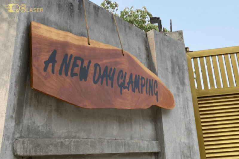 Biển treo tường nhỏ gọn, phù hợp không gian hẹp