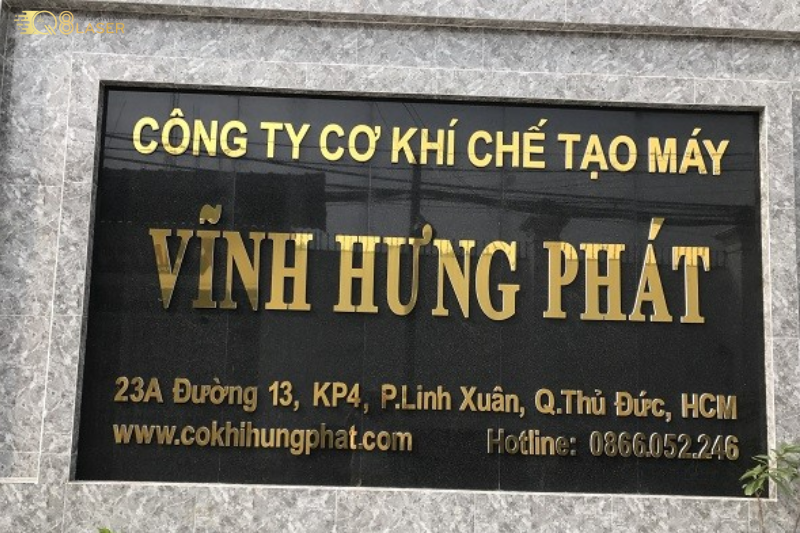 Biển vẫy cơ khí gọn gàng, dễ nhìn từ xa