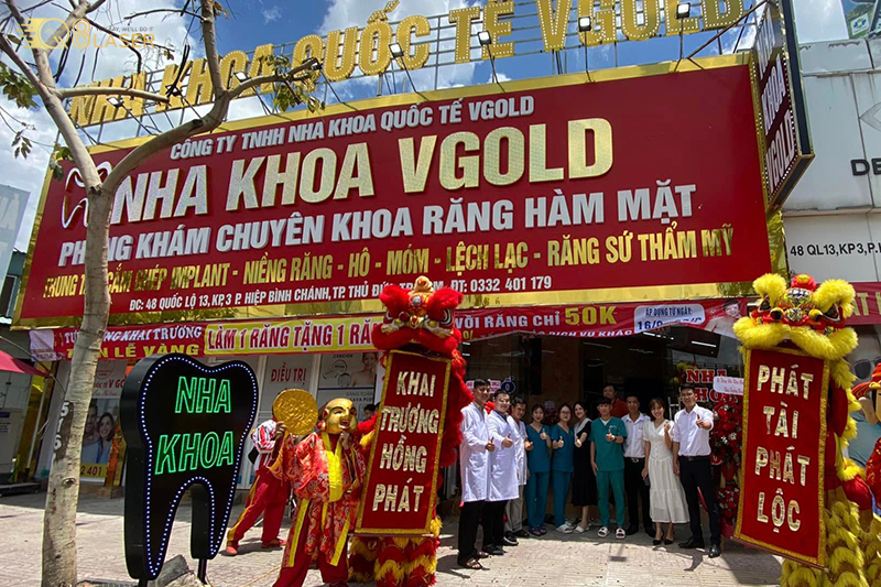 Biển vẫy nha khoa đẹp gọn gàng, dễ thấy