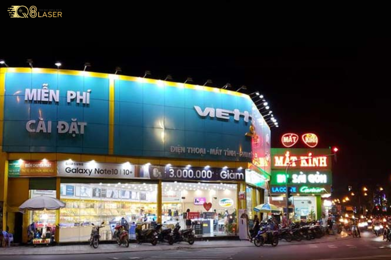 Biển vẫy Viettel nhỏ gọn, dễ lắp đặt.