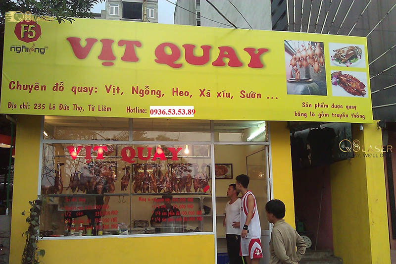 Biển vịt quay thiết kế nổi bật ban ngày lẫn ban đêm