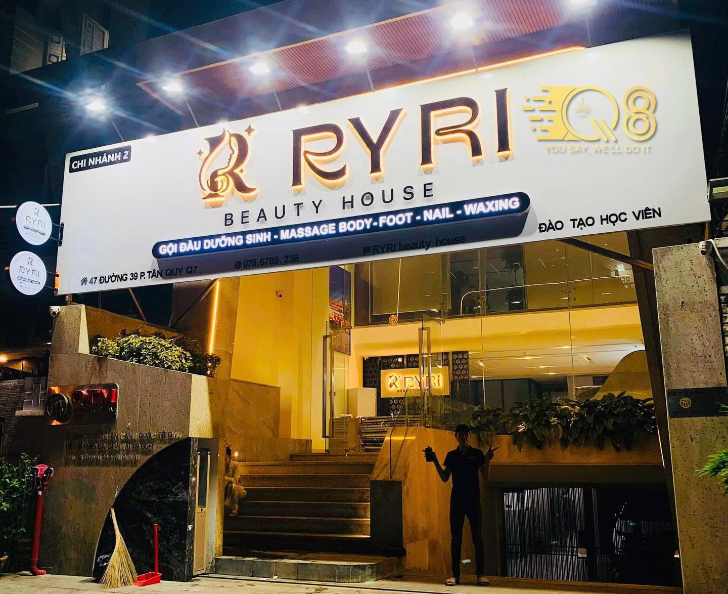 Làm bảng hiệu quảng cáo quận 3 chuyên nghiệp, bền đẹp