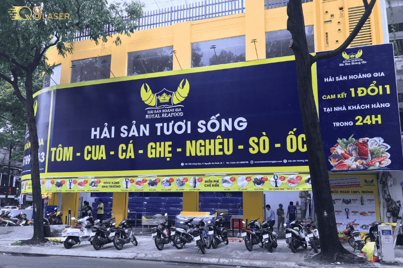 Mẫu biển quảng cáo hải sản đẹp được ưa chuộng