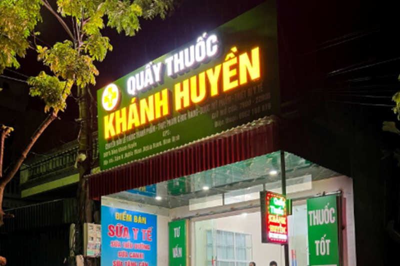 Mẫu biển quảng cáo quầy thuốc đẹp, bố cục dễ nhận diện