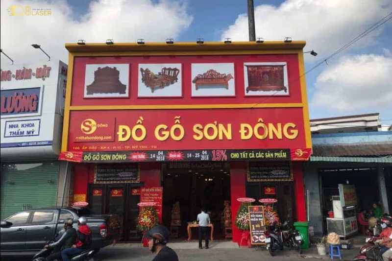 Quảng cáo ô tô tốt nhất với biển hiệu nội thất