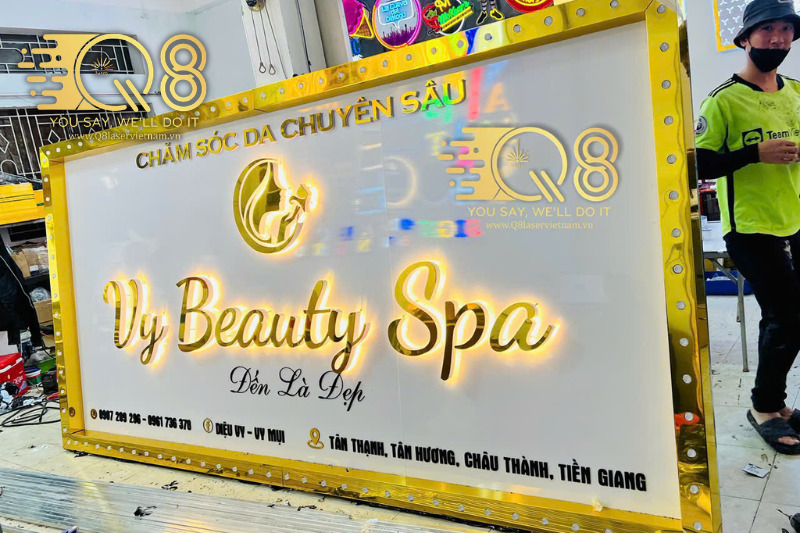 Bảng hiệu chữ inox vàng xước không LED