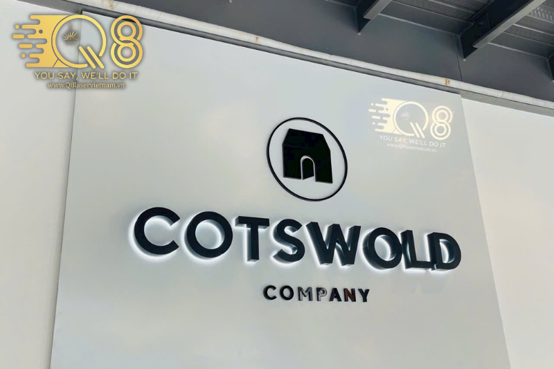 Bảng hiệu chữ nổi inox hiện đại cho cửa hàng