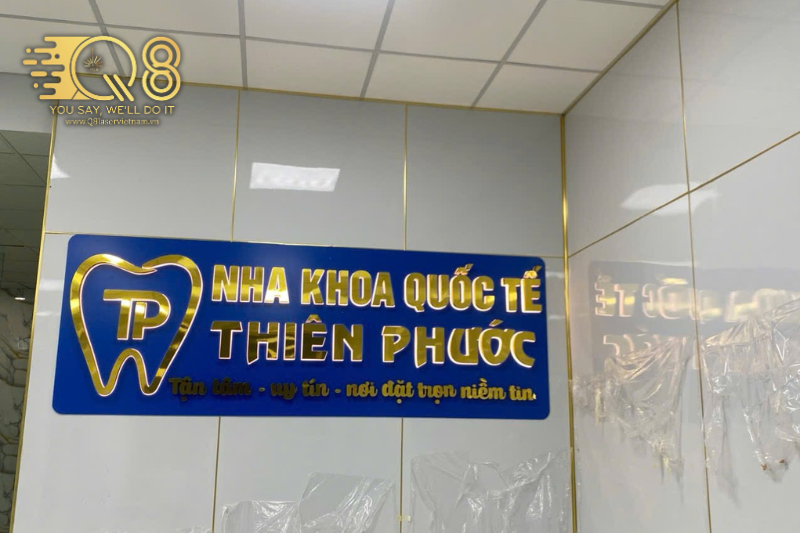 Chữ inox đồng xước hiện đại