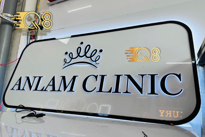 Chữ inox trắng xước cho showroom