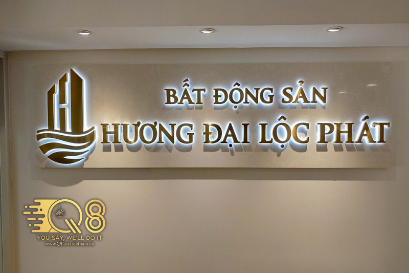 Chữ inox trắng xước cho spa 