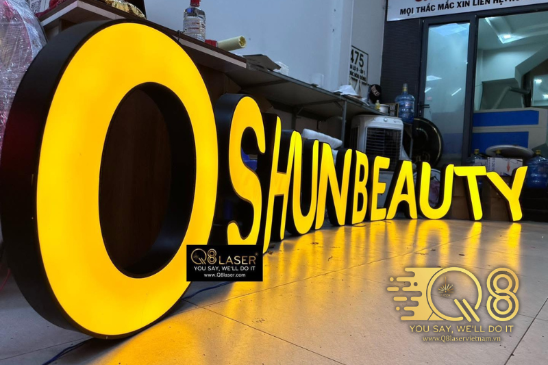 Chữ inox vàng gương sáng chân phù hợp nhiều ngành nghề