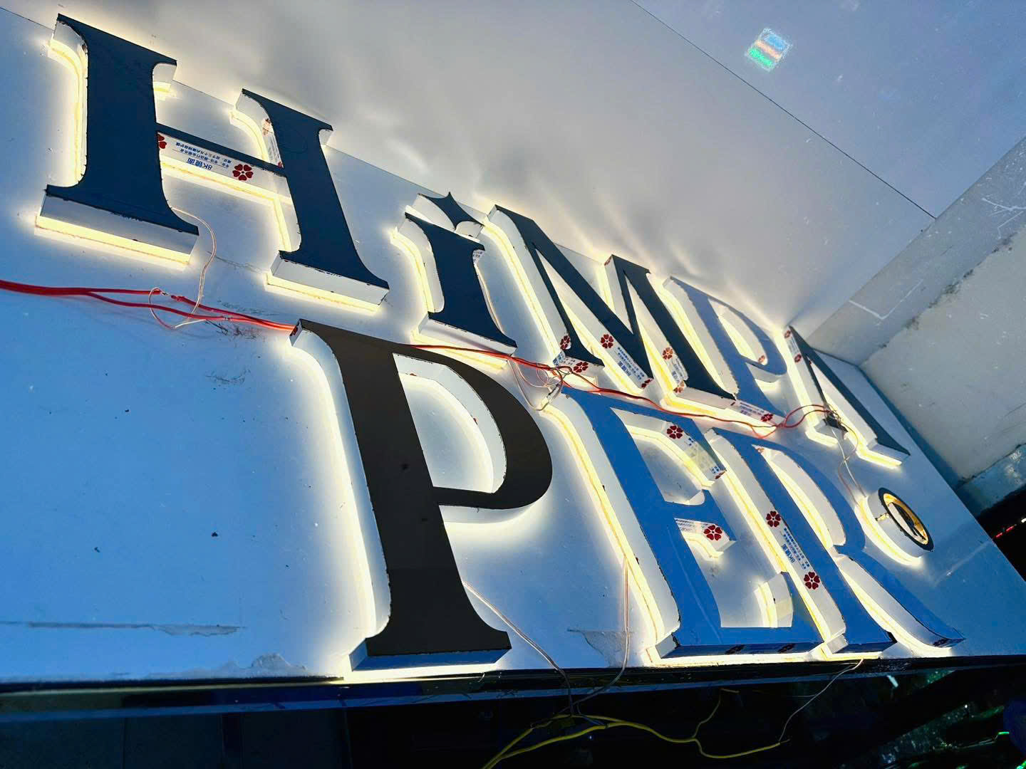 Chữ inox vàng xước