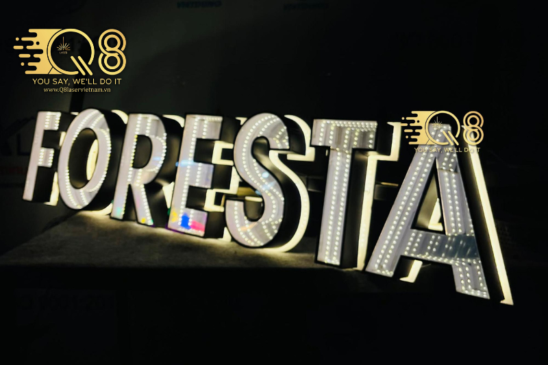 Chữ Inox Vàng Xước Hắt Sáng Chân Đẹp Cho Bảng Hiệu