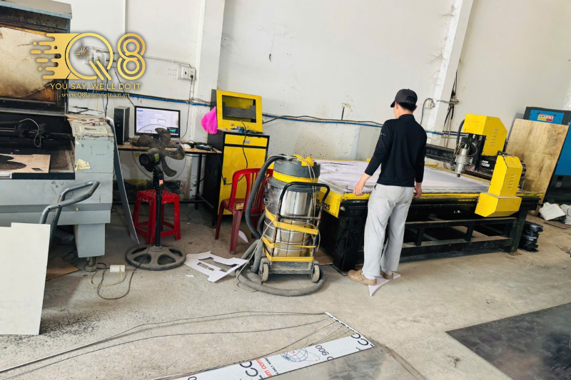 Gia công bảng hiệu chữ inox t