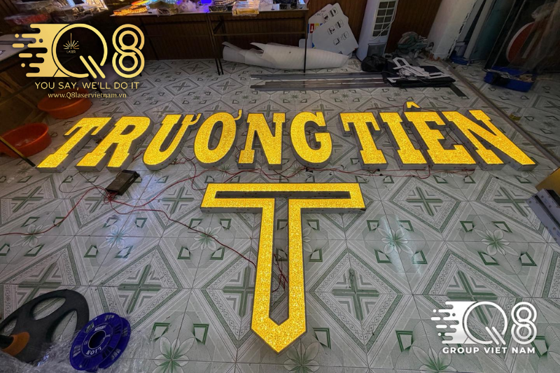 Lưu Ý Khi Làm Chữ Inox Vàng Xước Không LED