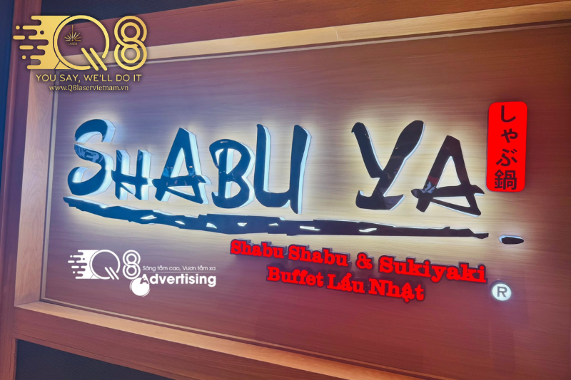 Mẫu chữ inox vàng xước cao cấp cho bảng hiệu showroom